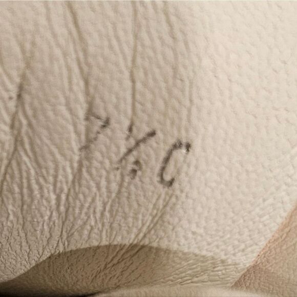 FERRAGAMO Wimbledon Gancini Suede Sneakers - Size 7 1/2C - Picture 11 of 11